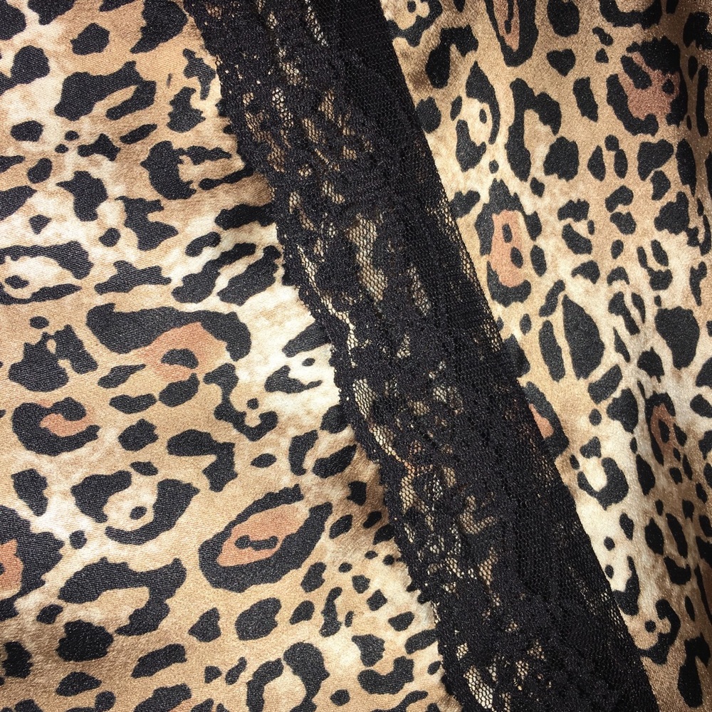 Victoria’s Secret Kimono Robe - Picture 8 of 8